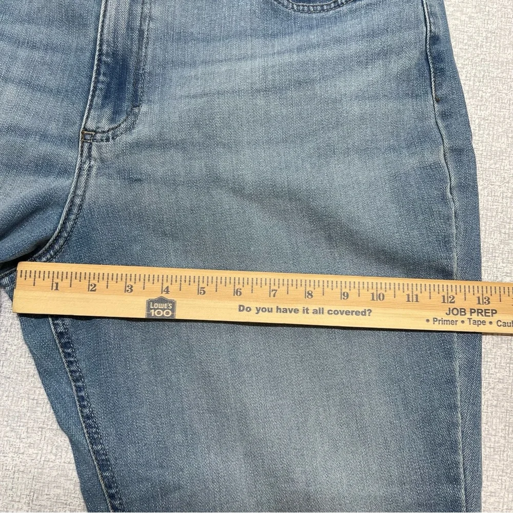 Lee Women’s Legendary Regular Fit Straight Leg Jeans Size 18 Short - Anchor Wash
